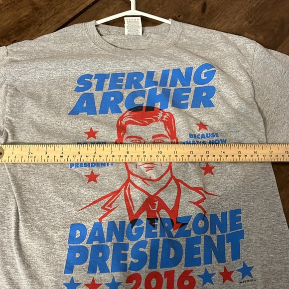 Mens Tshirt size medium - Picture 3 of 6